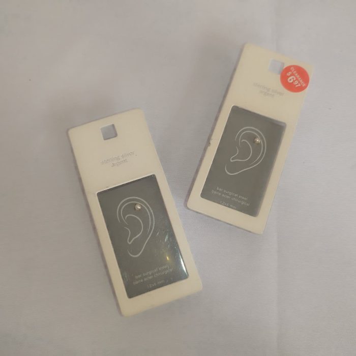 پیرسینگ گوش نقره