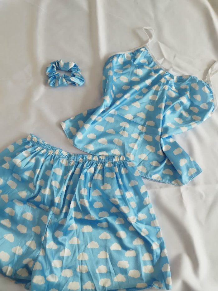 ست ساتن ابری